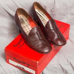 Margaret J Womens Shoes Brown Pumps 7